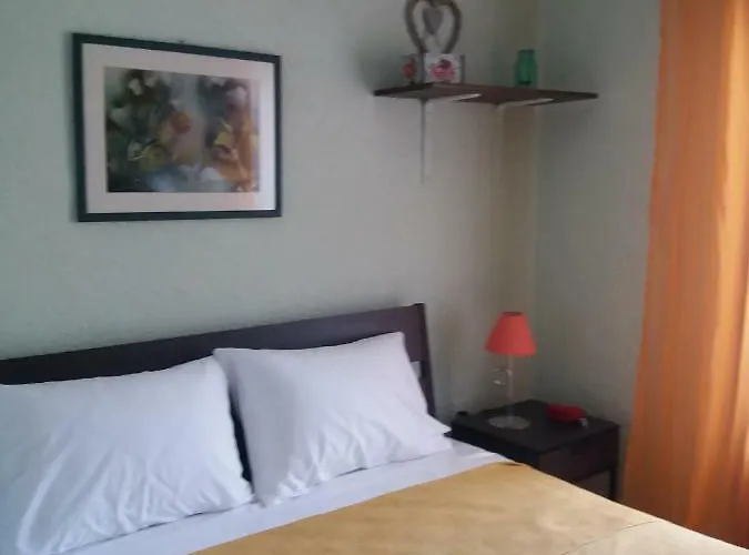 Family House Oikismos Akri - Koroni 시비리