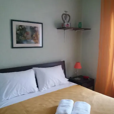 Family House Oikismos Akri - Koroni 希维利
