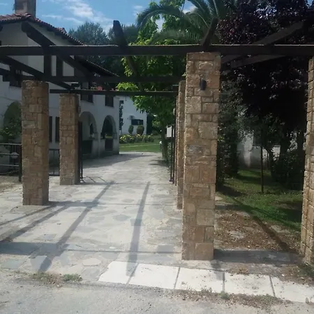 Family House Oikismos Akri - Koroni *