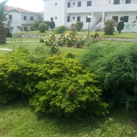 Semesterbostad Family House Oikismos Akri - Koroni Siviri